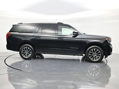 Used 2025 Ford Expedition Max Platinum AWD/4WD image 4
