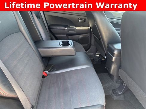 Used 2024 Mitsubishi Outlander Sport SE image 9