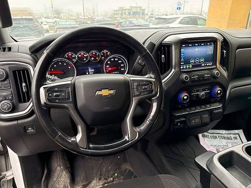 Used 2022 Chevrolet Silverado 2500 LT w/ Fleet Comfort Package image 9