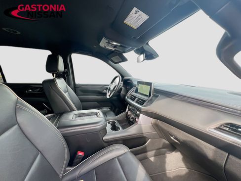 Used 2024 GMC Yukon SLT image 39