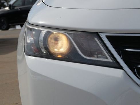 Used 2015 Chevrolet Impala LT w/ Convenience Package image 10