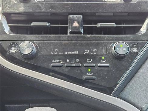 Used 2022 Toyota Camry LE FWD image 16