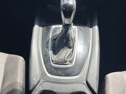 Used 2018 Nissan Rogue Sport SV FWD image 17