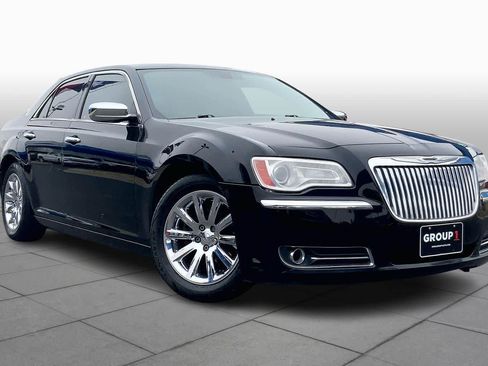 Used 2012 Chrysler 300 Limited image 2