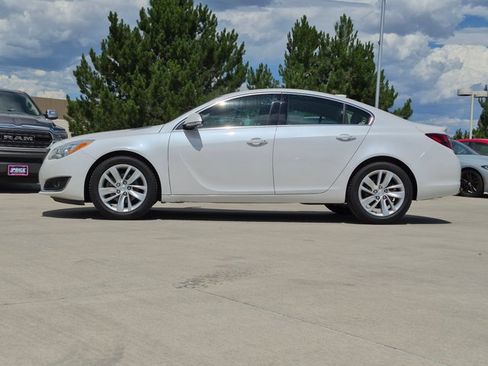 Used 2017 Buick Regal Premium FWD image 9