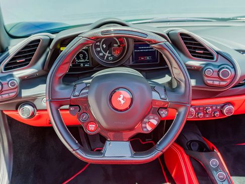 Used 2018 Ferrari 488 Spider RWD image 63