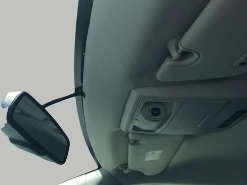 Used 2016 Chrysler Town & Country LX FWD image 16
