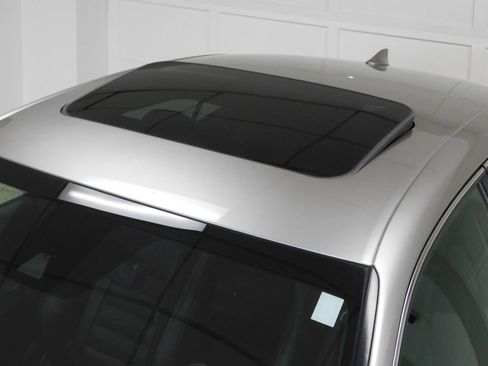 Used 2018 Lexus IS 300 F Sport w/ F Sport Package image 22