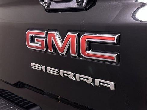 New 2026 GMC Sierra 2500 SLT w/ SLT Premium Package image 31