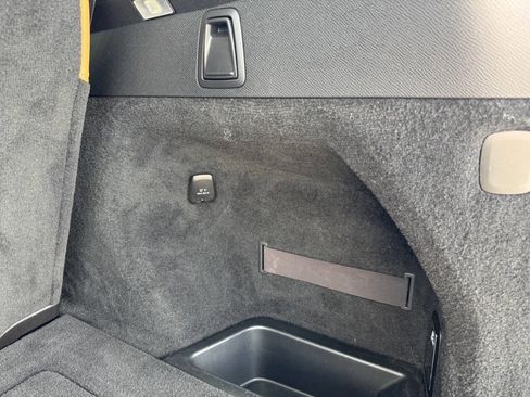 Used 2016 Volvo XC90 T6 Momentum w/ Momentum Plus Package image 32