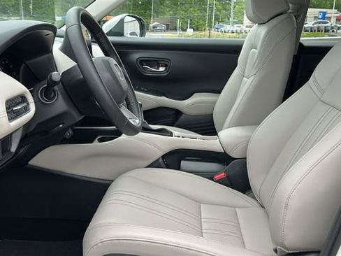 Used 2026 Honda HR-V EX-L image 10