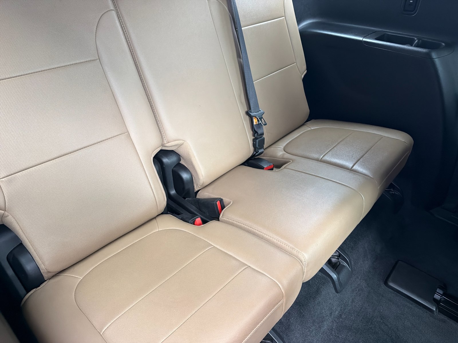 Used 2023 Chevrolet Traverse Premier FWD image 17