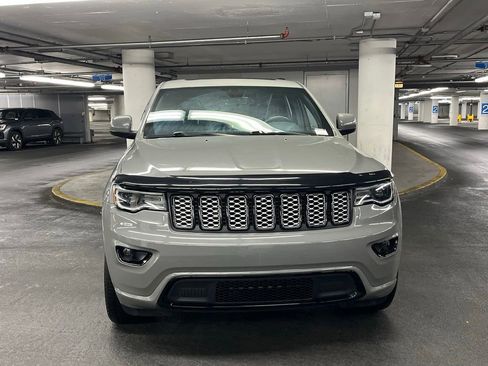 Used 2020 Jeep Grand Cherokee Altitude image 29