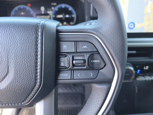 Used 2025 Toyota 4Runner Limited image 35