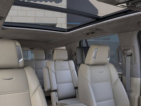 New 2026 Cadillac Escalade Platinum Luxury w/ LPO, Radiant Package image 24
