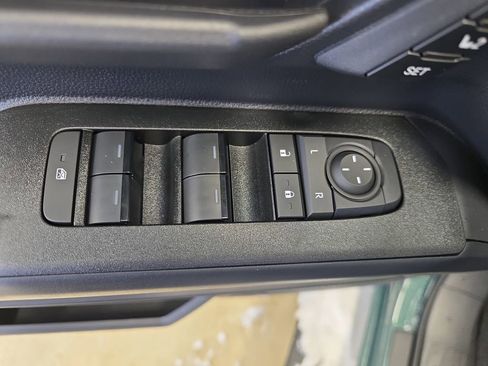 Used 2025 Toyota 4Runner TRD Off-Road Premium image 28