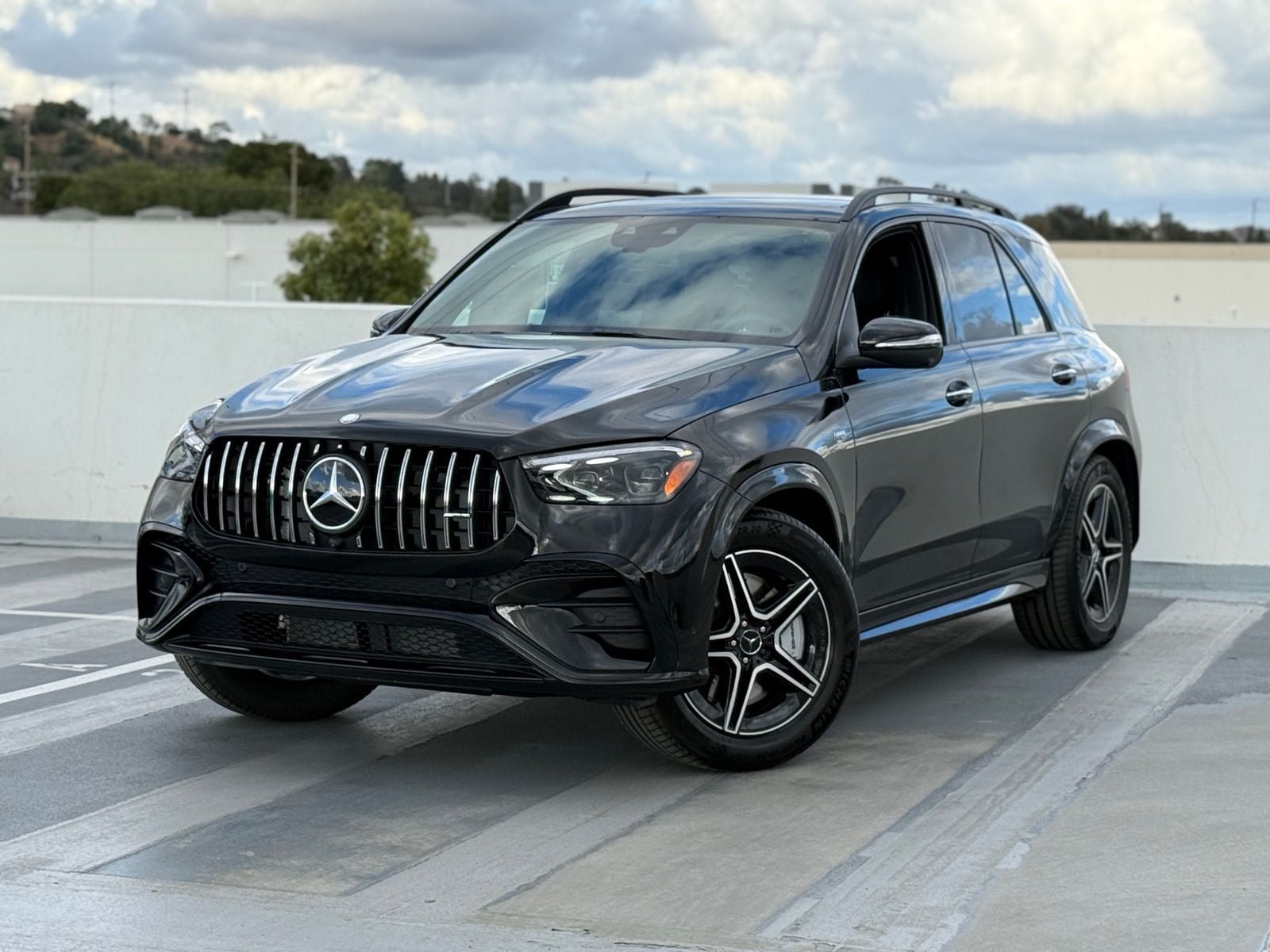 New 2026 Mercedes-Benz GLE 53 AMG 4MATIC image 2