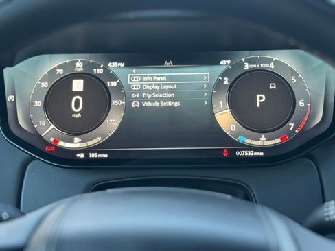Certified 2025 Land Rover Range Rover SE AWD/4WD image 25