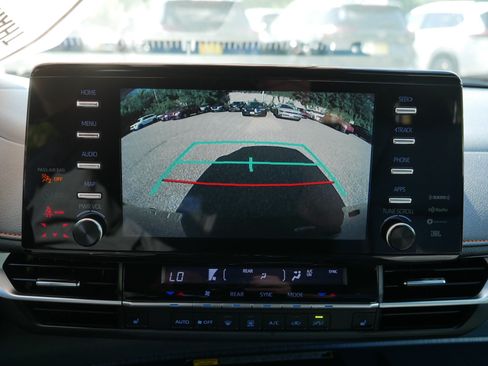 Used 2022 Toyota Sienna XSE w/ XSE Plus Package FWD image 26
