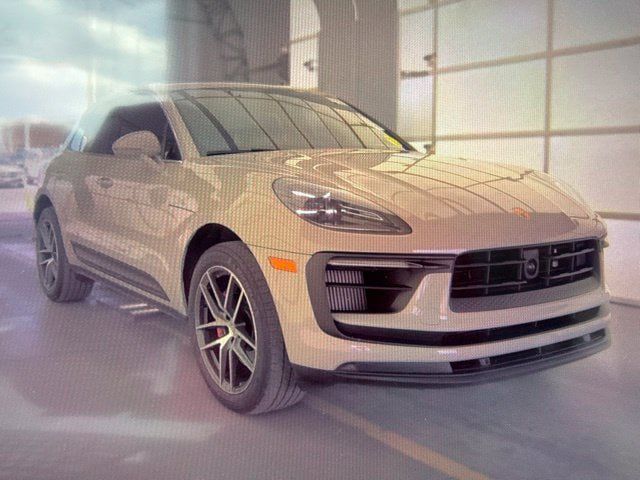 Used 2023 Porsche Macan S w/ Premium Package Plus AWD/4WD image 1
