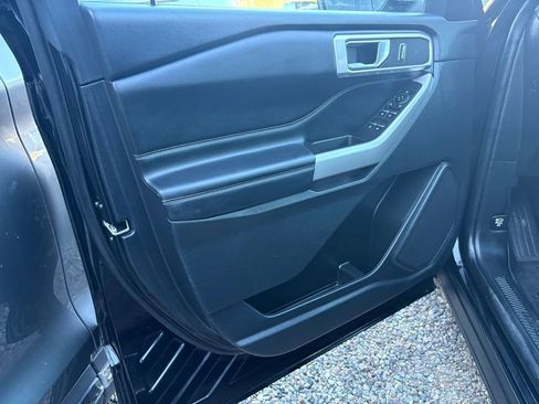 Used 2023 Ford Explorer XLT w/ Equipment Group 202A image 14
