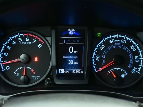 Used 2023 Toyota Tacoma SR w/ SR Convenience Package image 21