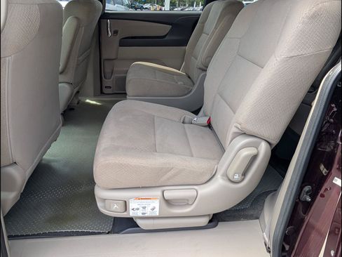 Used 2014 Honda Odyssey LX image 14