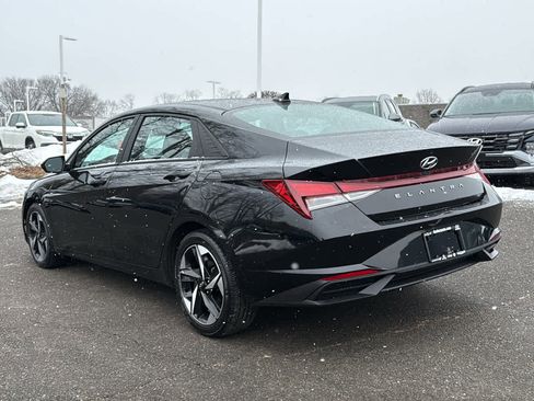 Used 2023 Hyundai Elantra SEL w/ Convenience Package image 8