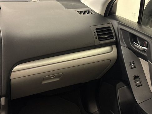 Used 2015 Subaru Forester 2.5i Limited AWD/4WD image 16