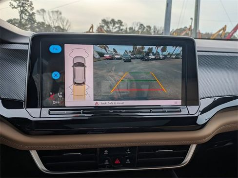 New 2026 Volkswagen Atlas Cross Sport SEL R-Line image 25