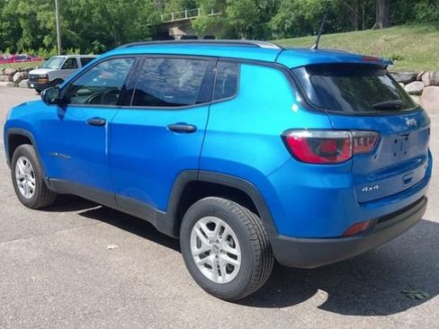 Used 2018 Jeep Compass Sport AWD/4WD image 3