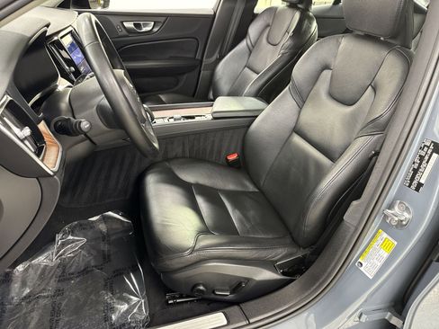 Used 2024 Volvo S60 B5 Plus image 17