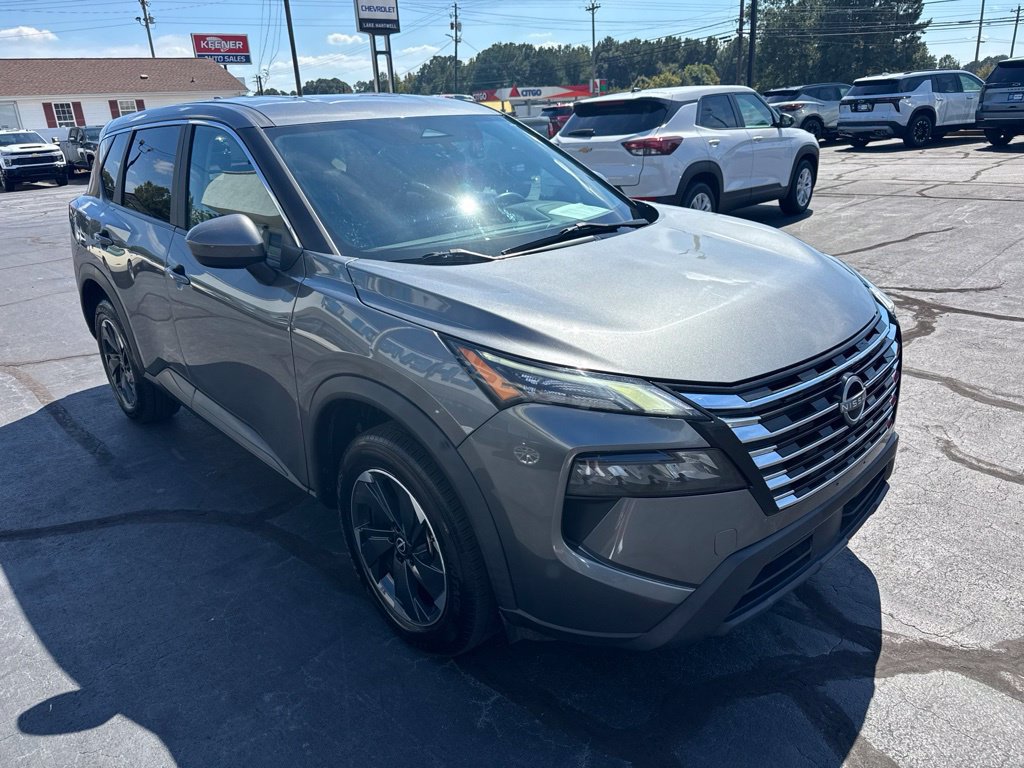 Used 2024 Nissan Rogue SV AWD/4WD image 18