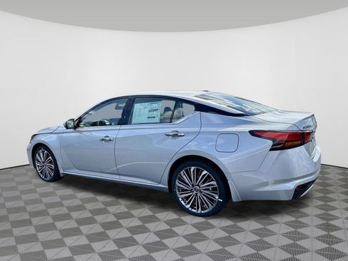 Certified 2025 Nissan Altima 2.5 SL FWD image 16