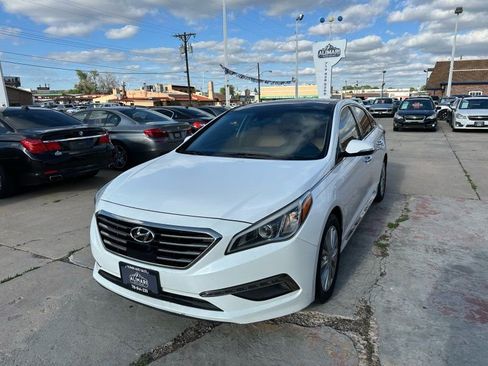 Used 2015 Hyundai Sonata Limited w/ Option Group 06 FWD image 3