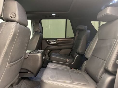 Used 2023 Chevrolet Tahoe Z71 w/ Luxury Package AWD/4WD image 12