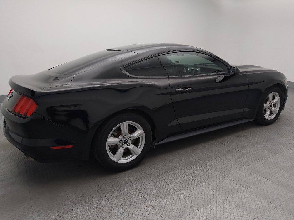 Used 2015 Ford Mustang Coupe RWD image 10
