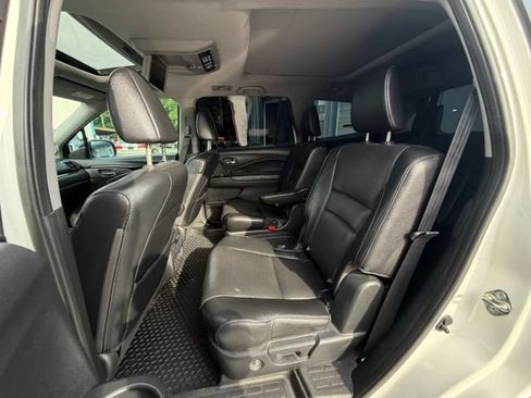 Used 2017 Honda Pilot Elite image 10