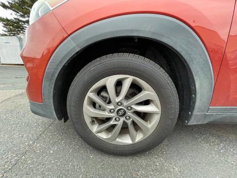 Used 2016 Hyundai Tucson SE w/ Option Group 02 FWD image 11