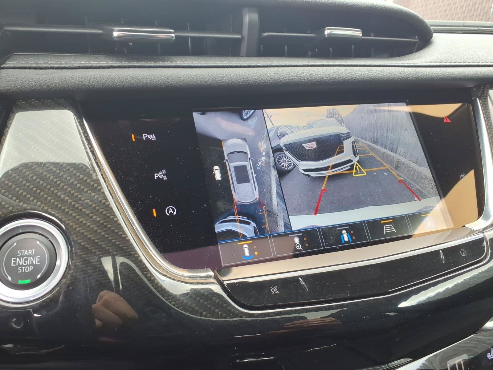 Used 2024 Cadillac XT6 Sport w/ Technology Package AWD/4WD image 30