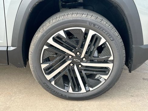 New 2026 Chevrolet Equinox RS FWD image 10