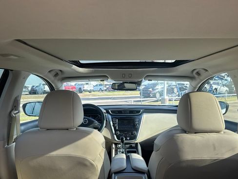 Used 2019 Nissan Murano Platinum w/ Cargo Package FWD image 32
