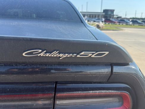 Used 2020 Dodge Challenger R/T RWD image 4