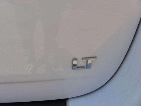 Used 2017 Chevrolet Equinox LT w/ Convenience Package FWD image 9