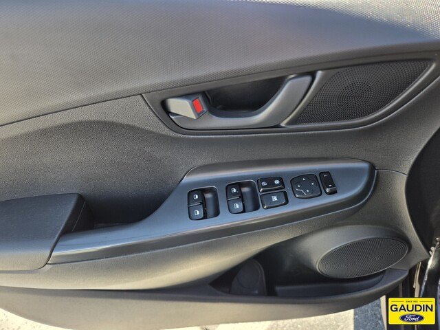 Used 2018 Hyundai Kona SEL FWD image 18