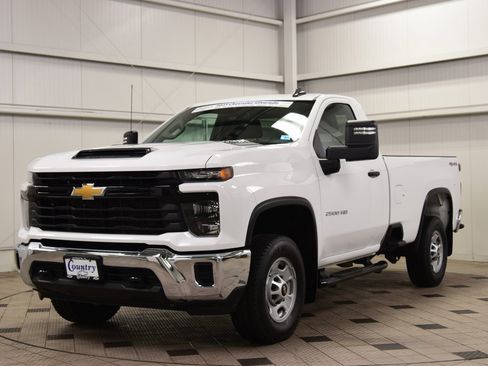 Used 2025 Chevrolet Silverado 2500 W/T w/ WT Convenience Package image 3