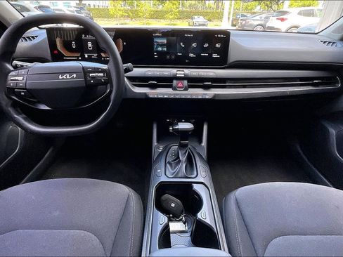 Used 2025 Kia K4 FWD image 6