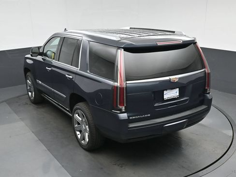 Used 2019 Cadillac Escalade Premium Luxury AWD/4WD image 74