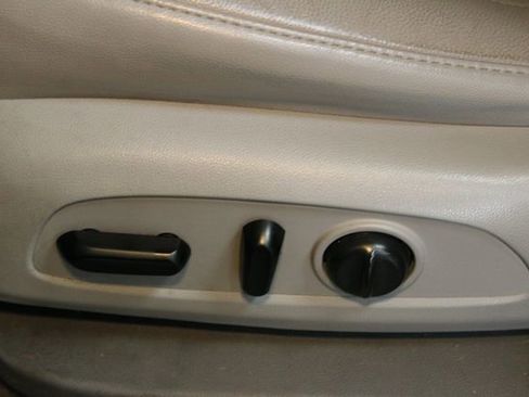 Used 2018 GMC Acadia SLT image 18