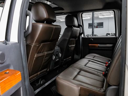 Used 2016 Ford F250 King Ranch w/ FX4 Off-Road Package AWD/4WD image 39